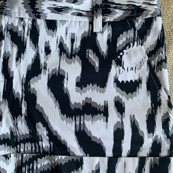 New Express Design Studio Ladies Shorts - Picture 5 of 7